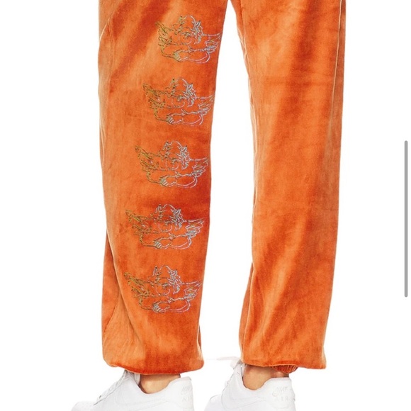 Gone Viral Velour Sweatpants - Picture 5 of 10